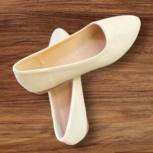 Women solid color flat shoes trendy pointed toe Slip-ons size 41